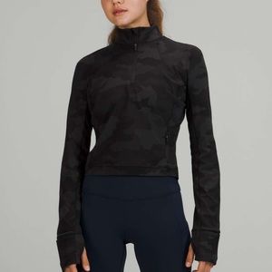 Lululmeon It’s Rulu Cropped Half Zip